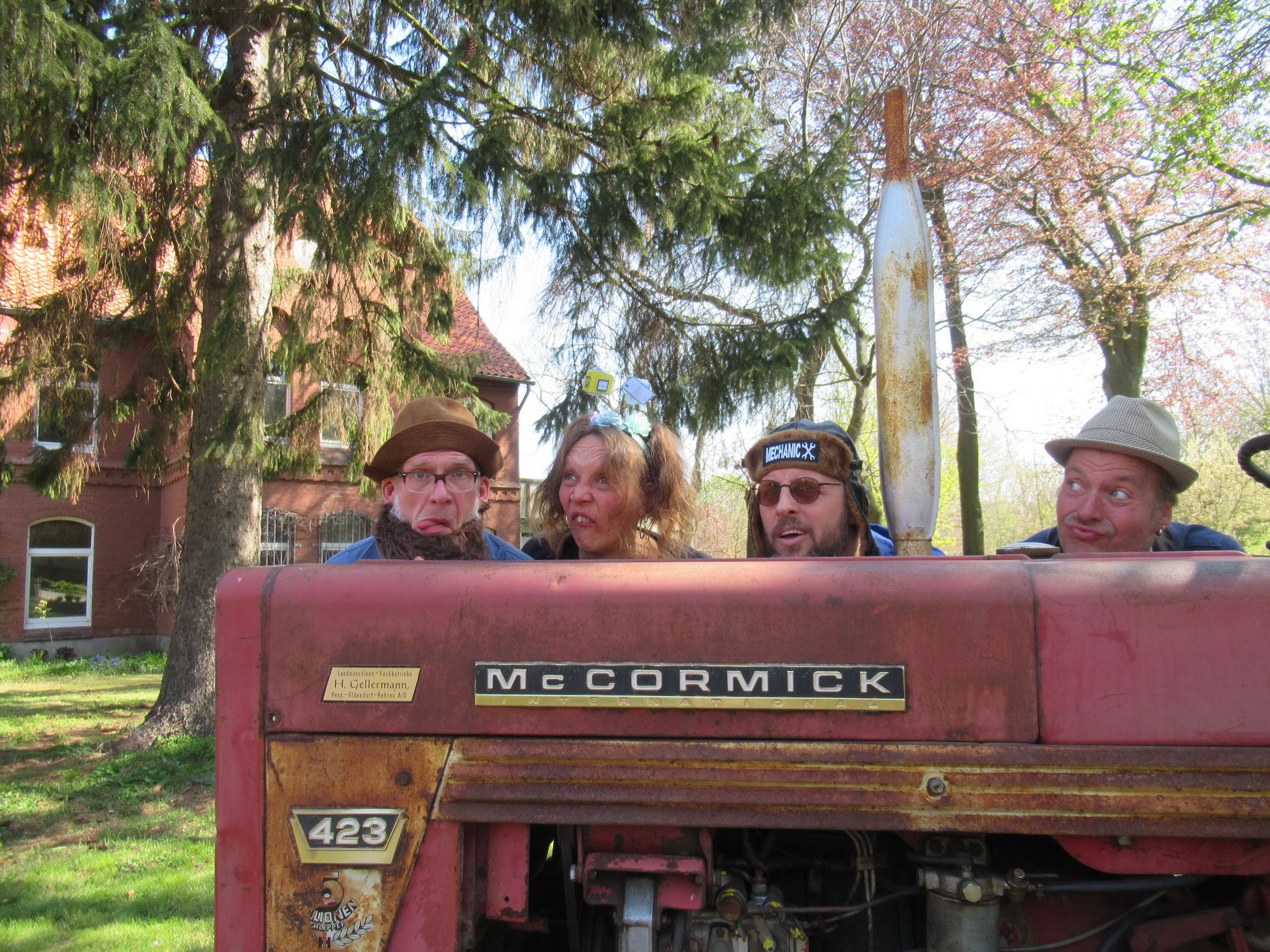 2 · Kessel Kidz Egon & die Treckerfahrer