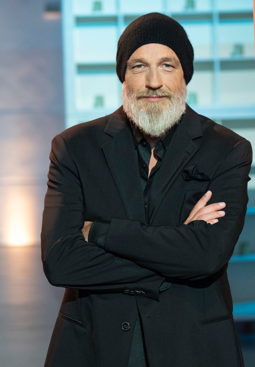 2 · Torsten Sträter